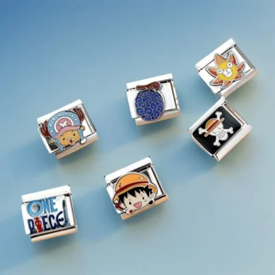 6 one piece charms kit