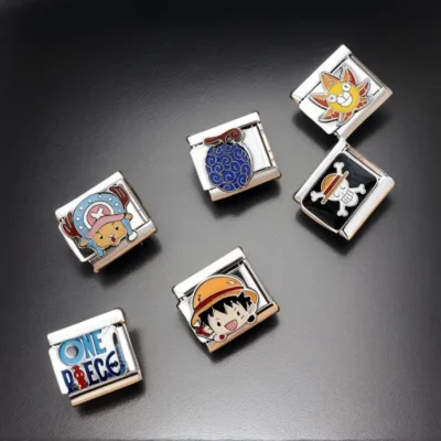 6 one piece charms kit