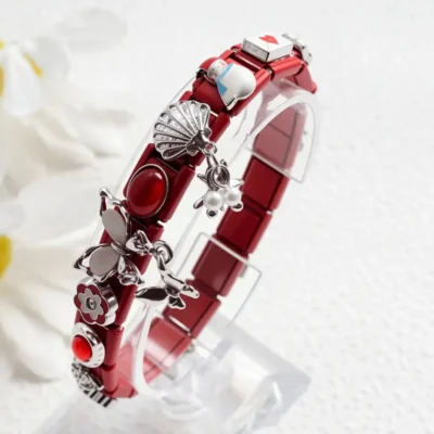 18 pcs Red mix charm bracelet kit