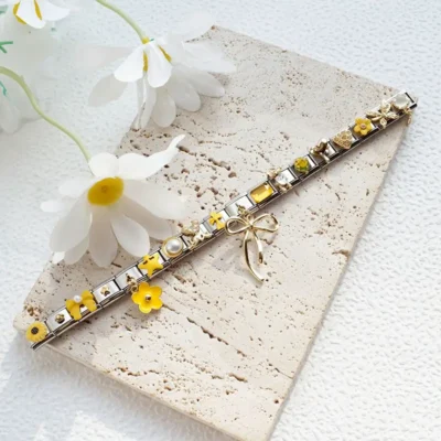 18 PCS Yellow Bow Cute Charms Bracelet Kit