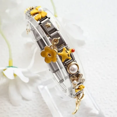 18 PCS Yellow Bow Cute Charms Bracelet Kit