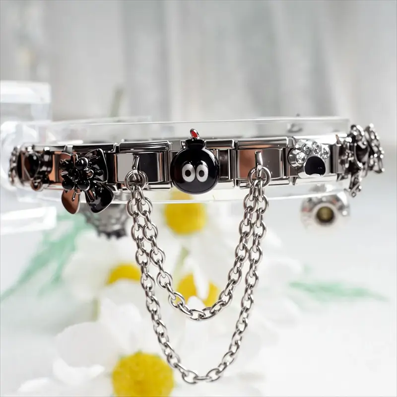 bracelet-kit-007-4 18 pcs Cartoon Style Charms Bracelet Kit